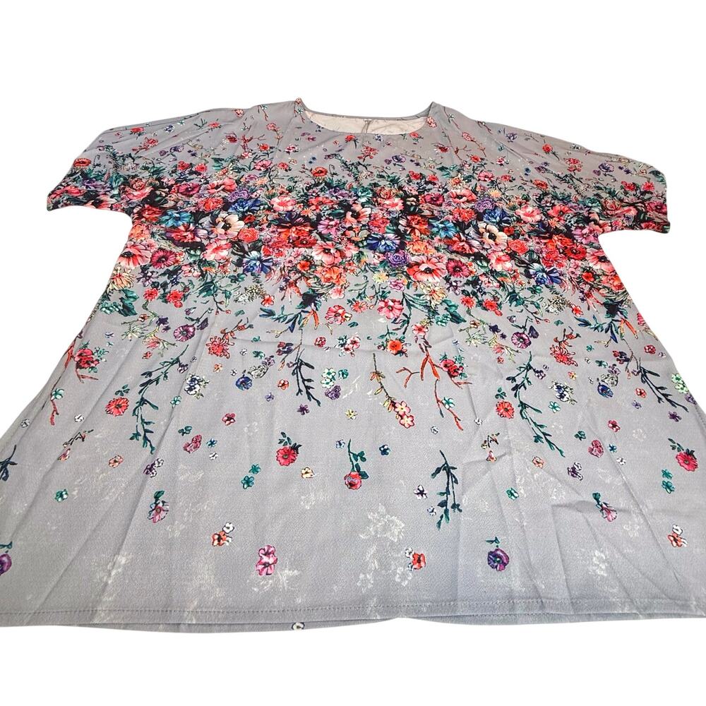 NIB Grey Background Floral Print Short Sleeve Popover Top Lightweight Round Neck - Picture 14 of 16